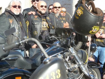 Socis del Harley Davidson Club Catalunya , fundat fa 24 anys, durant una trobada a Bellvei E.P