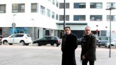 Bustos assisteix als jutjats de Sabadell, acompanyat pel Regidor de Sostenibilitat, Lluis Monge ACN