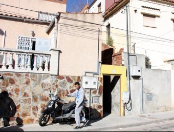 La casa de Sant Vicenç dels Horts on viu un dels dos detinguts ahir ACN