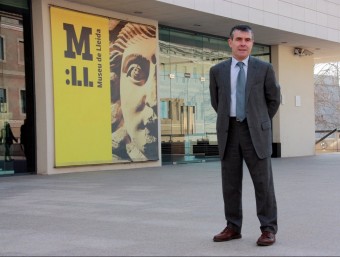 El nou director, Josep Giralt, davant l'entrada principal del Museu de Lleida, Diocesà i Comarcal S.MIRET / ACN