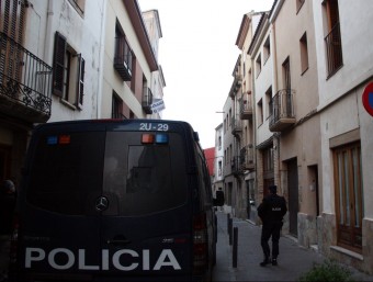 La policia ha escorcollat una casa al carrer Sant Bonifaci de Piera ACN