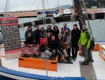 Els organitzadors i patrocinadors van presentar la tercera edició del festival Ítaca, ahir al matí, en un vaixell a Llafranc E.A