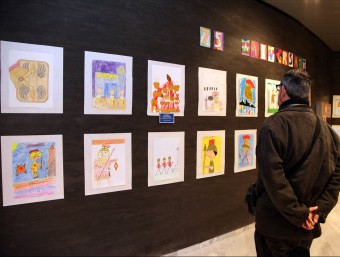 Exposició dels cartells realitzats per nens de diferents escoles gironines al Teatre Municipal JOAN SABATER