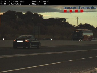 Imatge captada pel radar mòbil dels Mossos del cotxe que anava a 177 km/j