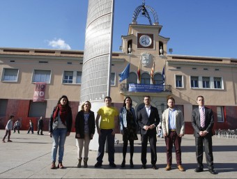 Els candidats. D'esquerra a dreta, Àlex Sevilla (ICV-EUiA), Belén Alonso (ERC), Aitor Blanc (SOM), Núria Parlon (PSC), Carles Comarros (CiU), Dimas Gragera (C's) i Óscar Gomez (UPyD) O. DURAN