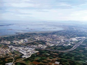 Vista aèria de la ciutat de Silla dels anys 80 del segle passat. ARXIU - L.M.B