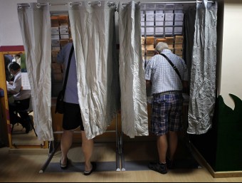 Cabines de votació de les passades eleccions municipals. JOSÉ CUÉLLAR