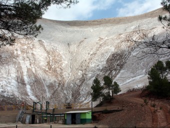 Imatge d'arxiu de la muntanya de runam salí de l'empresa minera Iberpotash a Sallent, al Bages ACN
