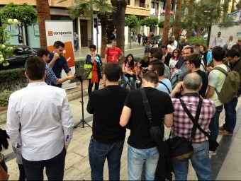 Una activitat de Compromís a l'Avinguda del País Valencià. ESCORCOLL