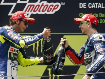 Rossi i Lorenzo, al podi de Montmeló REUTERS