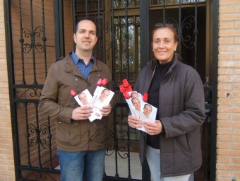 Guillermo Lunan i Empar Folgado durant la darrera campanya electoral. ESCORCOLL