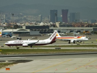 Avions a l'aeroport del Prat, que no ha de canviar l'operativa dels vols GABRIEL MASSANA