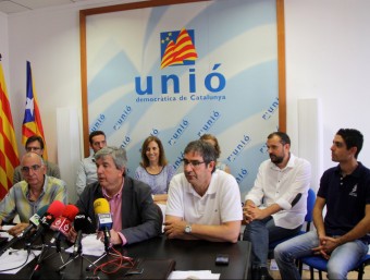 Els membres de la ja dissolta executiva comarcal de les Terres de l'Ebre, en una roda de premsaACN