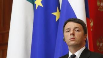Matteo Renzi, primer ministre italià, atenent a la premsa després d'una reunió amb altres mandataris SERGEI KARPUKHIN / AFP