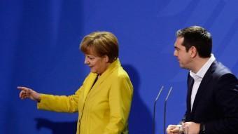 Angela Merkel i Alexis Tsipras, el març passat, a Berlín J.M. / AFP