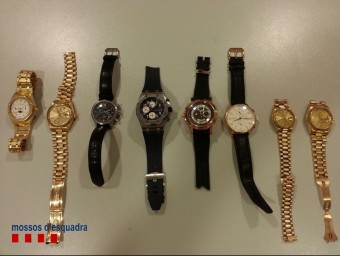Alguns dels rellotges recuperats per la policia MOSSOS D'ESQUADRA