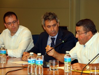 L'alcalde de Mollerussa, Marc Solsona; el conseller d'Agricultura, Jordi Ciuraneta; i el president de la Comunitat de Regants dels Canals d'Urgell, Ramon Carné.