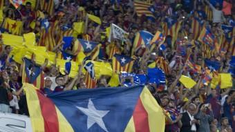 El públic del Barça durant la final de la copa del Rei, en què es va xiular l'himne espanyol. A,SALAMÉ