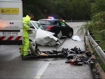 L'accident s'ha produït a la variant de Girona, prop de la rotonda per agafar la desviació cap a Celrà ACN