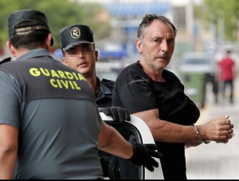 El regidor de Serra Marcos Cabo, després de la seva detenció EFE