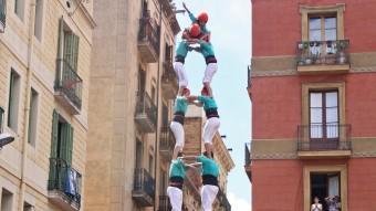 La torre de 9 dels Castellers de Vilafranca i el 4 de 9 dels de la Vila de Gràcia, dos castells d'una jornada molt intensa en la qual, el dissabte a Tarragona, la Jove i els Xiquets van preparar Sant Magí descarregant el 5 de 8 JUANMA RAMOS