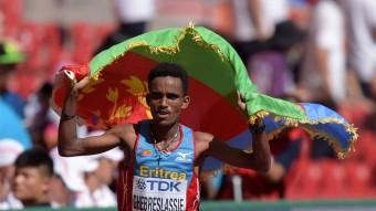 Ghebreslassie va aconseguir el primer títol mundial de la història per a Eritrea REUTERS