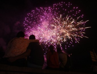 El castell de focs artificials, a càrrec de la pirotècnia Igual, és un dels actes més esperats i espectaculars de la festa major de Sanaüja ORIOL DURAN