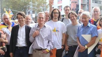 Alguns dels participants al ‘Catalan Weekend', ahir al carrer Wellington en finalitzar la Via Lliure ANDREU PUIG