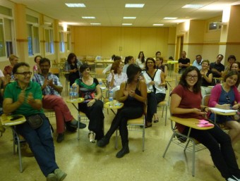 Algunes de les persones participants en la primera jornada de contacte de “Tejiendo Villar”. ESCORCOLL