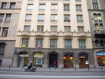 L'edifici al número 13 de Via Laietana de Barcelona, té una part dels pisos amb una llicència per a ús turístic que la fiscal vol aclarir si és legal ANDREU PUIG