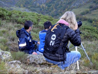Participants d'una sortida per escoltar la brama del cérvol, a l'Alt Àneu, al Pallars Sobirà ACN