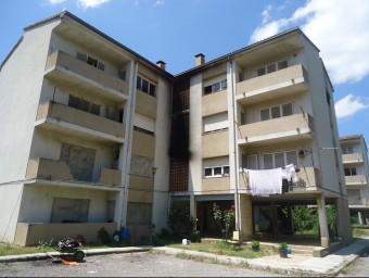 El robatori es va registrar el 22 de juny del 2012 a l'habitatge 1r 3a del bloc A de l'edifici d'obres públiques de la Vall de Bianya, situat a pocs metres de l'N-260 G. PLADEVEYA