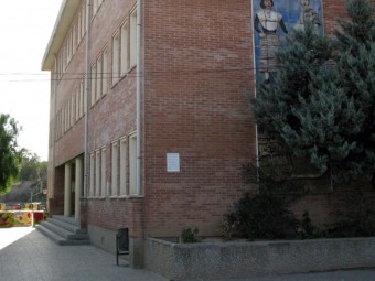 Façana de l'escola Lluís Vives de Bocairent. B. SILVESTRE