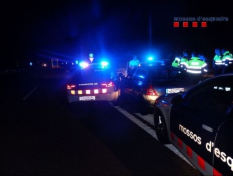 Els policies van aconseguir aturar els acusats en un dispositiu que van muntar a l'autopista, a Sant Julià de Ramis.  CME