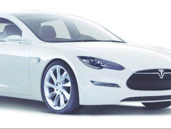 Tesla Model S, with a range of 380 km, is also considered the safest car in the world