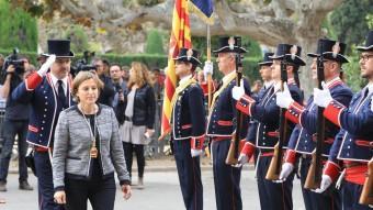 Forcadell passa revista al mossos d'esquadra un cop escollida nova presidenta del Parlament. a.puig