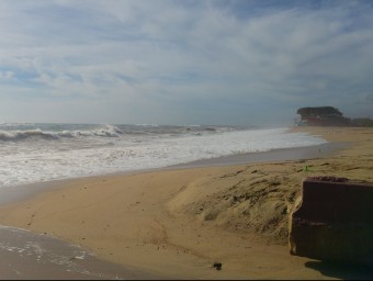 La platja de Malgrat de Mar sense els espigons instal·lats a l'estiu.  T.M.