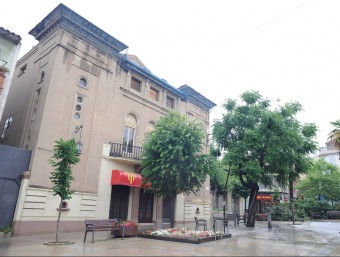 El Casino Espanyol està ubicat a la plaça Catalunya i està tancat des del desembre del 2012 AJUNTAMENT DE RUBÍ