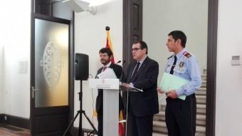 El conseller d'Interior, Jordi Jané, el director dels Mossos, Albert Batlle, i el comissari, Josep Lluis Trapero, durant la roda de premsa EUROPA PRESS