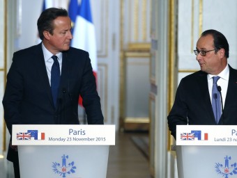 David Cameron i François Hollande aquest dilluns a París REUTERS