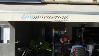 Façana del restaurant Tresmacarrons d'El Masnou que ha obtingut la primera estrella Michelin LLUÍS ARCAL