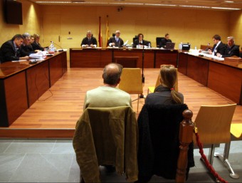Els acusats ahir durant el judici, celebrat a la secció quarta de l'Audiència de Girona G. P