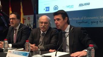 Andreu Mas-Colell, amb el ministre d'Indústria, José Manuel Soria, dimecres passat a Barcelona EUROPA PRESS