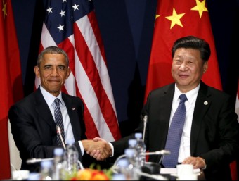 Els presidents nord-americà, Barak Obama i el seu homòleg xinès, Xi Jinping a París.  ARXIU /REUTERS