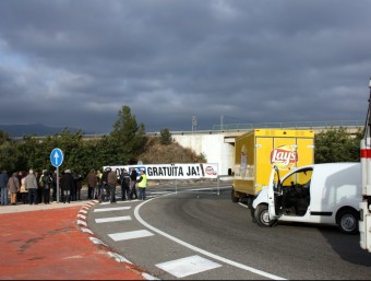 Els veïns d'Amposta van anunciar l'adhesió als talls durant la protesta d'ahir a l'N-340 ACN