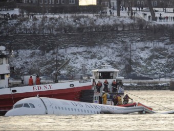 Accident de l'avió de la US Airways que va haver de fer un amaratge d'urgència al riu Hudson el 15 de gener de 2009.  ARXIU/JUSTIN LANE/EFE