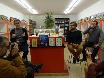D'esquerra a dreta, Soldevilla, Sucarrats i Martin, a l'aniversari de Tintin a Llibres Low Cost. N. FORNS