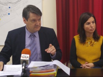 L'alcalde de Caldes, Joaquim Arnó i la primer tinent d'alcalde, Elisabeth Segura T.M