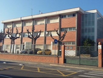L'antic Institut Cristòfol Ferrer que ara forma part del INS Premià de Mar des del curs 2011-2012 NÚRIA SEGURA