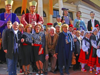 Alcaldes i regidors de Puigcerdà i el Soler reunits a la població rossellonesa. ADS